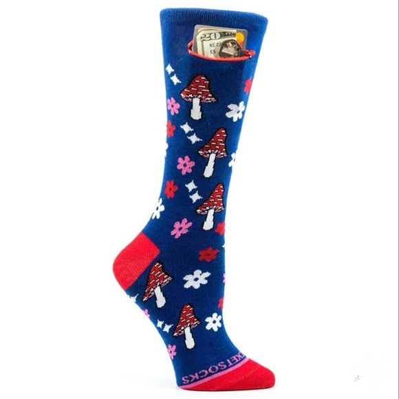 NWT Women’s Mushroom on Blue Pocket Crew Socks Size Medium - Picture 2 of 3